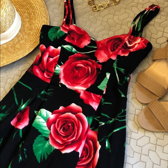 Black and red rose dress: size M/L - Picture 1 of 2